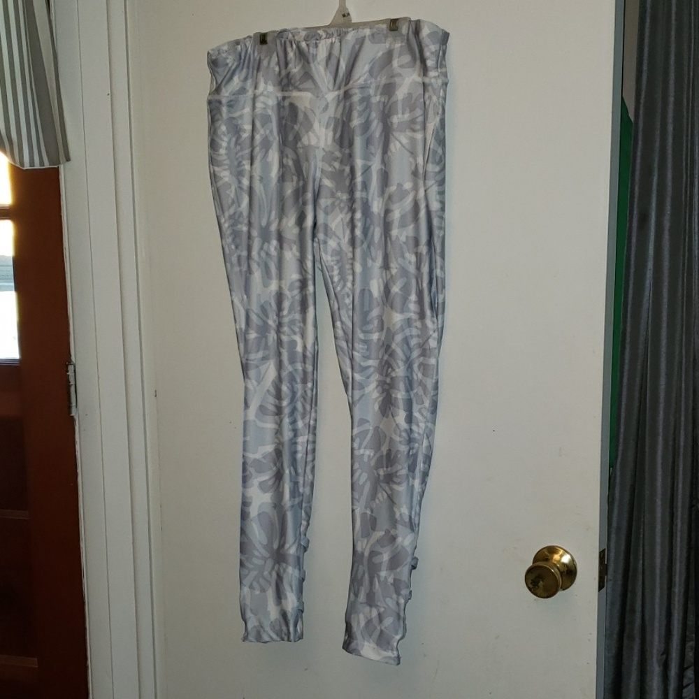 White yoga pants with grey leaf pattern